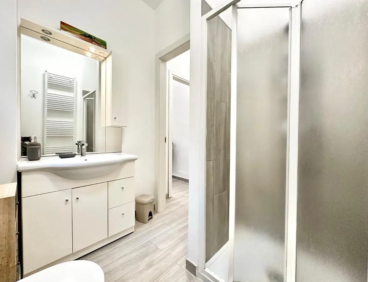 Apartment Hostdomus - Garden Suite Finale Ligure Italy