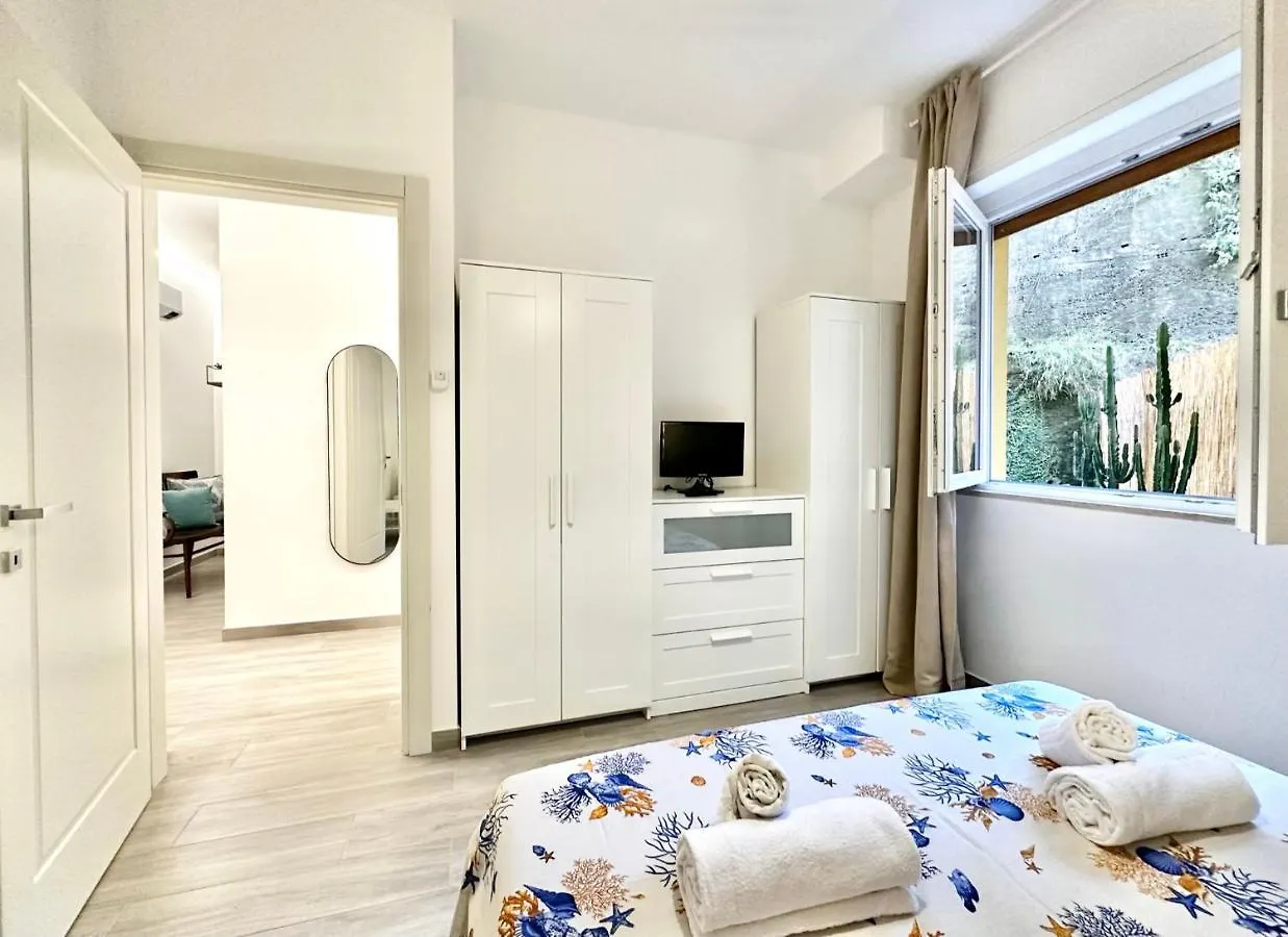 Hostdomus - Garden Suite Finale Ligure