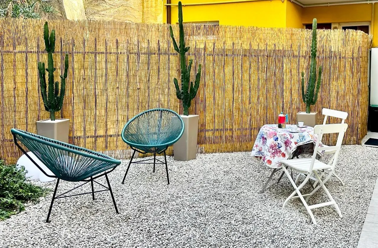 Apartment Hostdomus - Garden Suite Finale Ligure