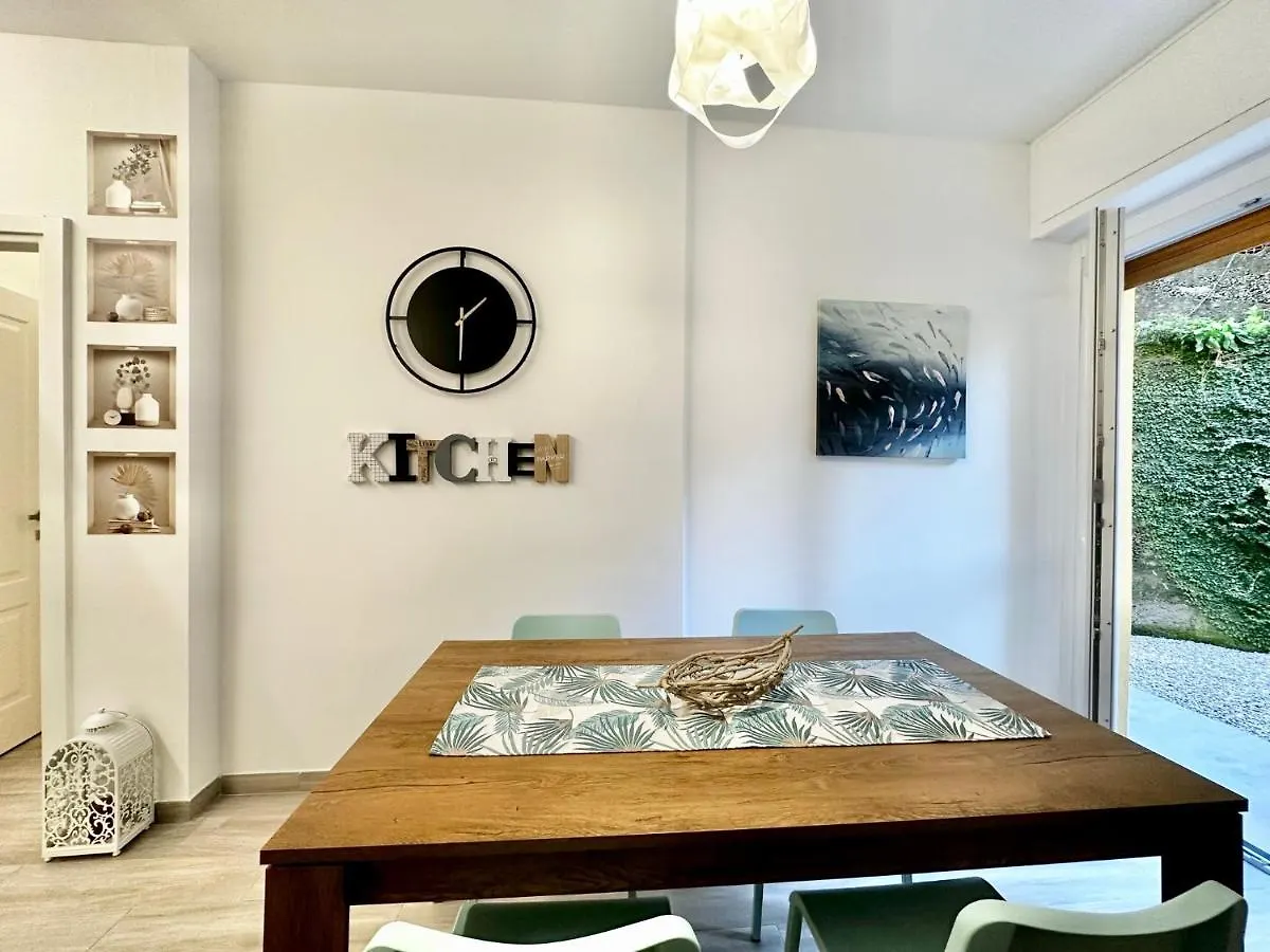 Hostdomus - Garden Suite Finale Ligure Apartment